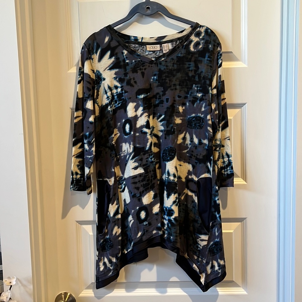 Tunic by logo, size M
